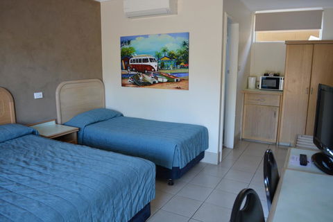 Chelsea Motor Inn - New Castle Holiday 1