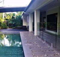 Chez Brolga - New Castle Holiday