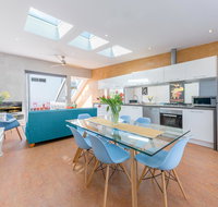 Chic East Sydney Pad - New Castle Holiday