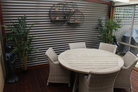 Church St - New Castle Holiday 1