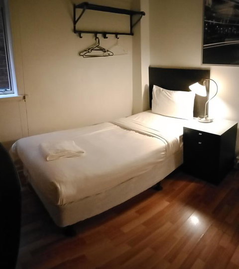 City Centre Budget Hotel - New Castle Holiday 3