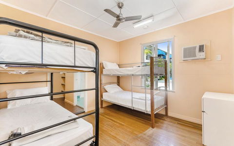 Civic Guesthouse - New Castle Holiday 2