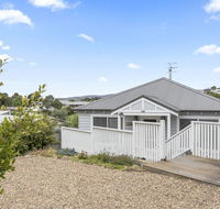 Claras cottage - New Castle Holiday