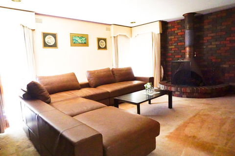Classic Double Brick Garden House - New Castle Holiday 2