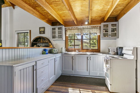 Clervaux Cottage - New Castle Holiday 3