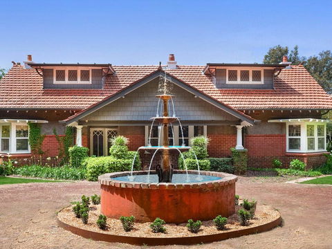 Cloudland - Unique Experience, Whimsical And Wonderful! - New Castle Holiday 0