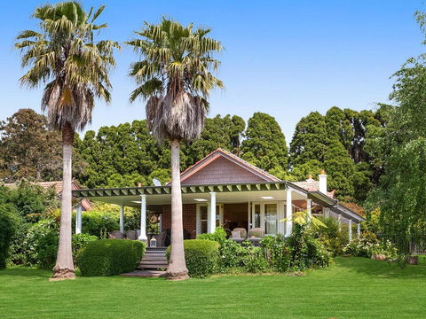 Cloudland - Unique Experience, Whimsical And Wonderful! - New Castle Holiday 1