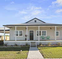 Cloverdale Cottage - New Castle Holiday