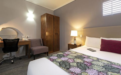 Coachmans Inn Warwick - New Castle Holiday 3