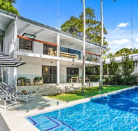 Coastal Luxe in Little Cove Noosa Heads - New Castle Holiday