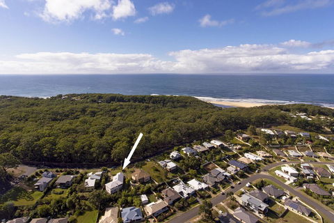 Coastal Retreat - New Castle Holiday 3