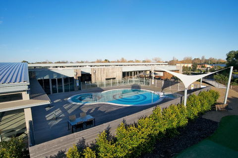 COASTAL SOUL VILLA @ BROADBEACH - New Castle Holiday 1