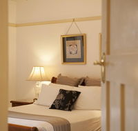 Cobb  Co Court Boutique Hotel - New Castle Holiday