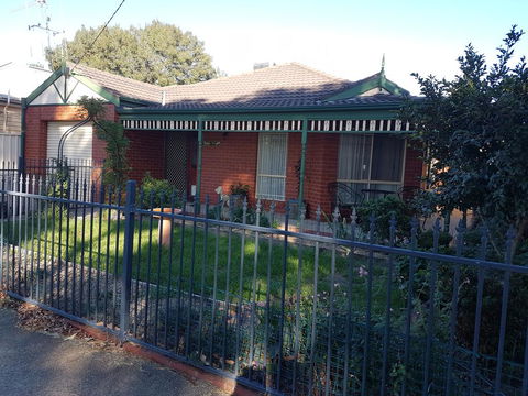 Cobram Cottage - New Castle Holiday 0