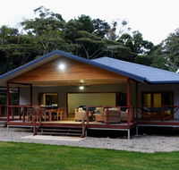Coconut Beach House - New Castle Holiday