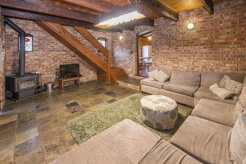 Coleys Beach House Yallingup - New Castle Holiday 3