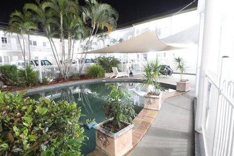 Colonial Rose Motel - New Castle Holiday 1