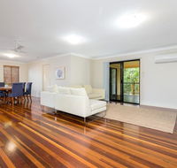 Combles Rd - New Castle Holiday
