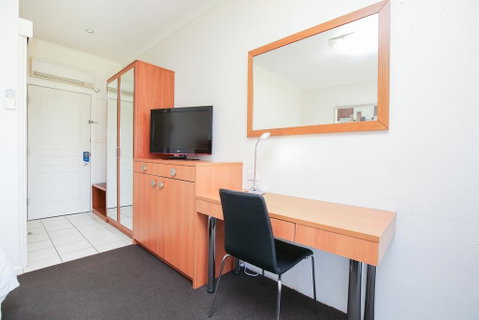 Comfort Inn Deakin Palms - New Castle Holiday 1