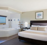 Comfort Inn on Raglan - New Castle Holiday