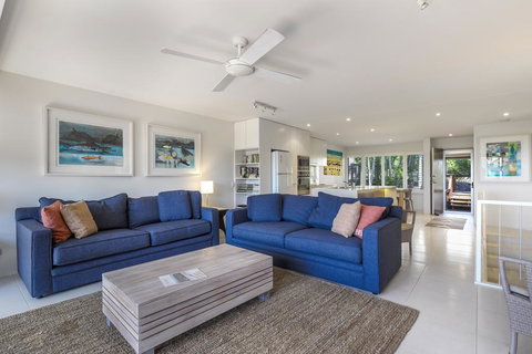 Comfortable & Stylish With Rooftop Spa - New Castle Holiday 2