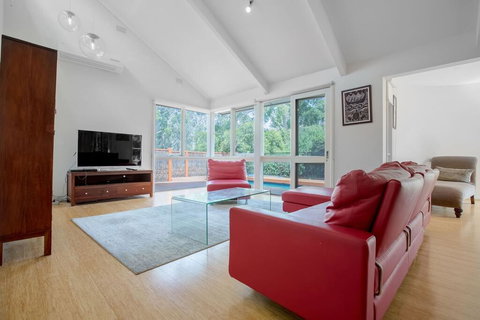 Comfy Holiday House With Pool@Rosanna - New Castle Holiday 2