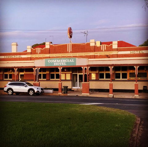 Commercial Hotel - New Castle Holiday 3