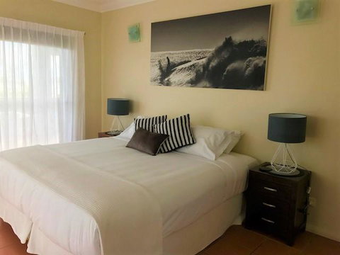 Compass Point 8 - New Castle Holiday 1