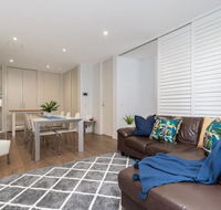 Convenience and luxury in Carnegie - New Castle Holiday
