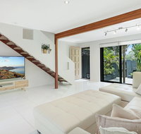 Cool Coastal Chic Noosaville - New Castle Holiday