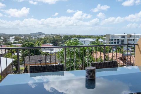 Coolum Beach 3 Level Townhouse Private Rooftop Terrace Spa Overlooking Mount Coolum - New Castle Holiday 1