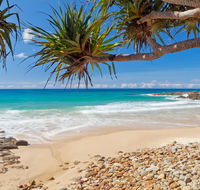 Coolum Classic Beach Shack - Pet Friendly - New Castle Holiday