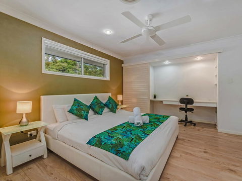 Coolum House, Pet Friendly - New Castle Holiday 1