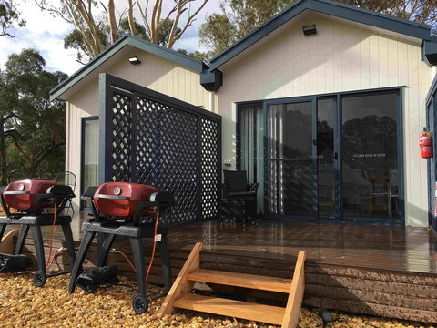 Coonawarra Cabins Unit C - New Castle Holiday 0