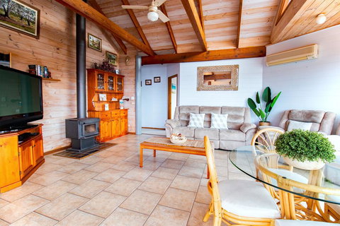 Coota Views - New Castle Holiday 1