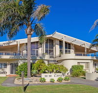 Coral Sands 3 - Pebbly Beach - New Castle Holiday