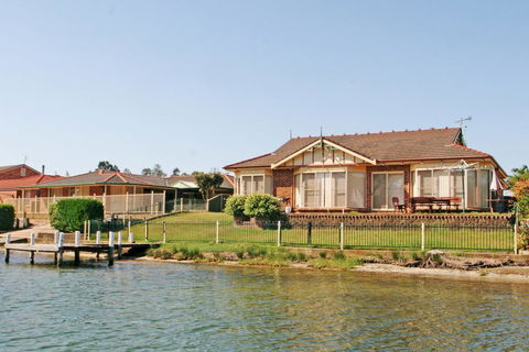 Cormorant Waterfront Home - New Castle Holiday 3