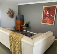 Cosy 1 Bedroom Unit With Views Of The City - New Castle Holiday