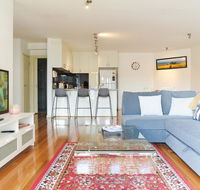 Cosy Apartment near Racecourse - New Castle Holiday