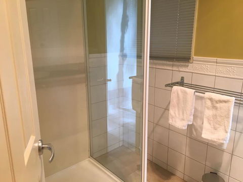 Cottage 1 Relax And Self Isolate In With Hot Tub - New Castle Holiday 3