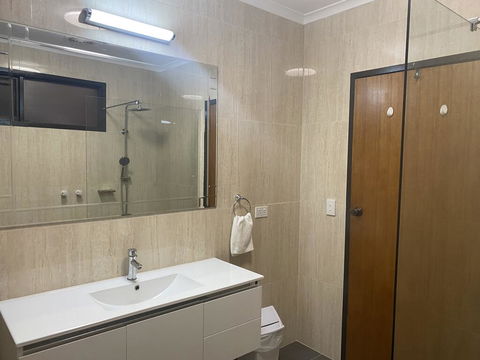 Country Plaza Halls Gap - New Castle Holiday 1