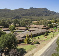 Country Plaza Halls Gap - New Castle Holiday