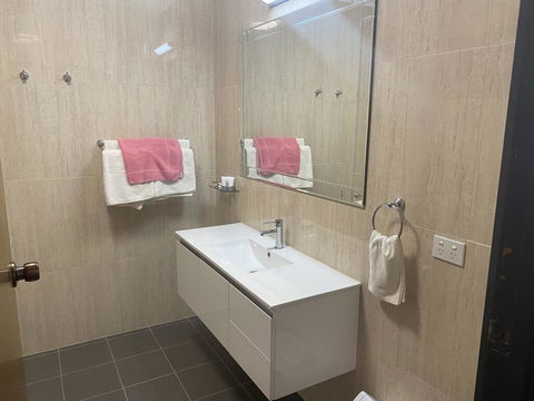 Country Plaza Halls Gap - New Castle Holiday 3