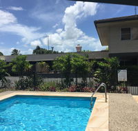 Country Plaza Motor Inn - New Castle Holiday
