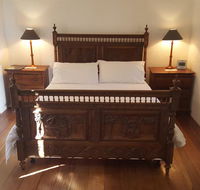 Courtyard Faversham House - New Castle Holiday
