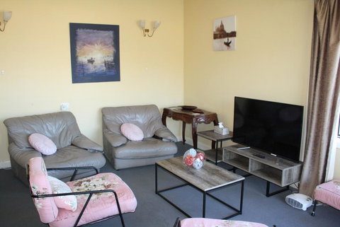 Cozy Beach Weekender - New Castle Holiday 2