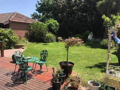 Cozy Luxury Suit With Separate Entrance - New Castle Holiday 1