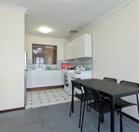 Cozy South Perth Unit next to Perth Zoo - New Castle Holiday