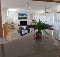 Cozzys Condo Luxury Beach House - New Castle Holiday
