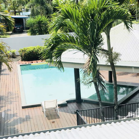 Crazy About Cairns Resort Living - 6 Bedrooms - New Castle Holiday 3